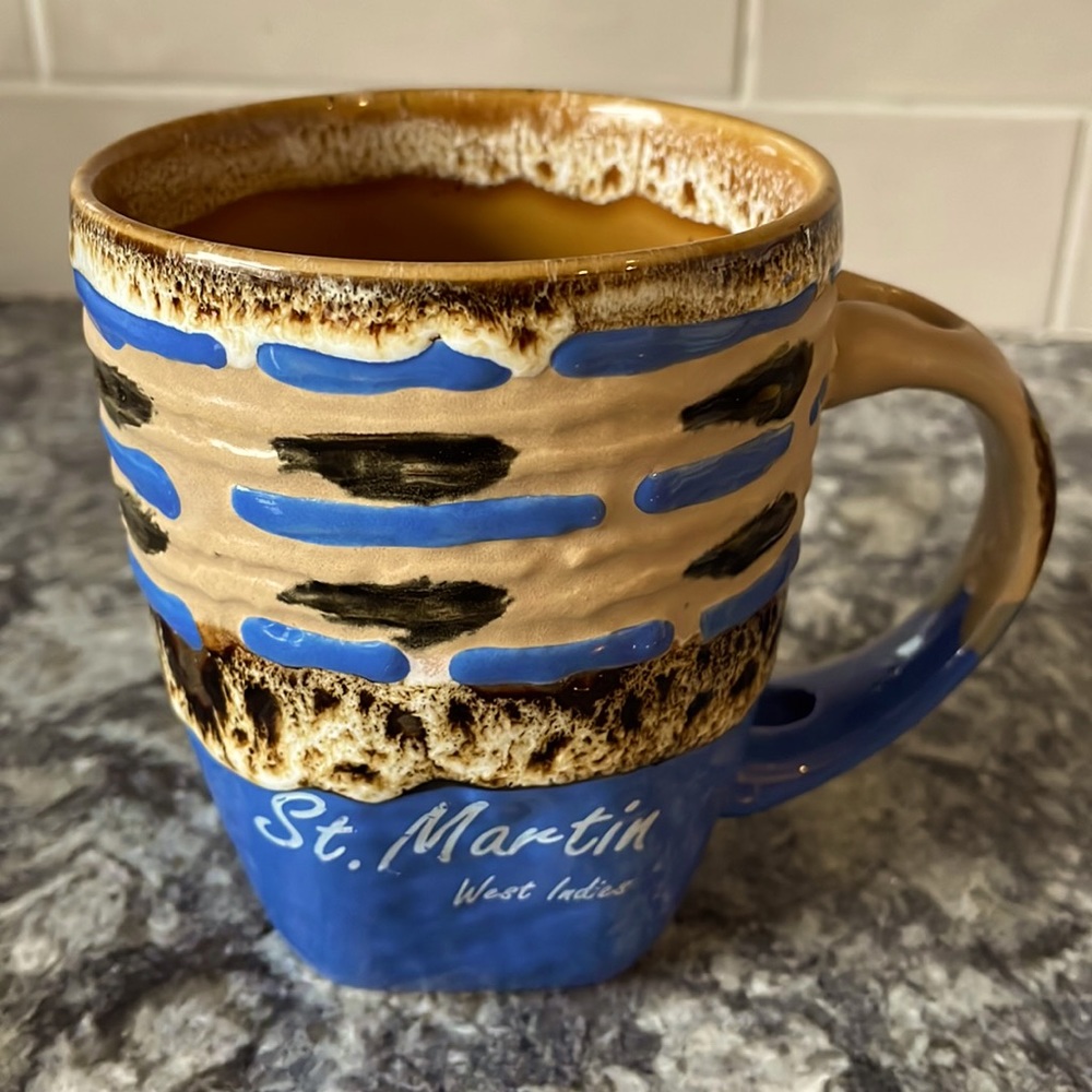 St. Martin Mug, Great Condition! Missing Spoon (See Handle)